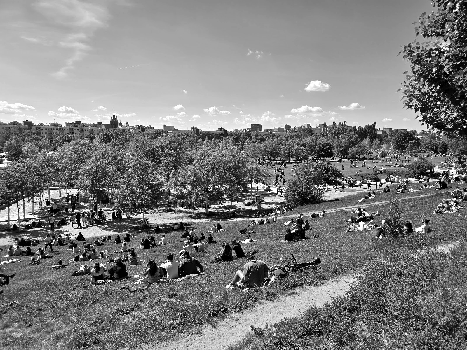 Flohmarkt am Mauerpark — domingo — Berlín