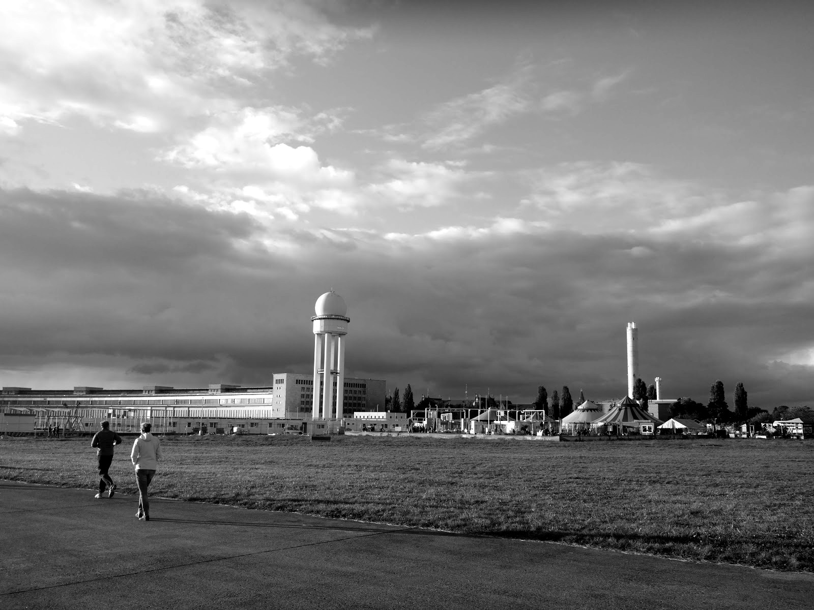 Tempelhofer Feld — el aeropuerto que se convirtió en parque — Berlín