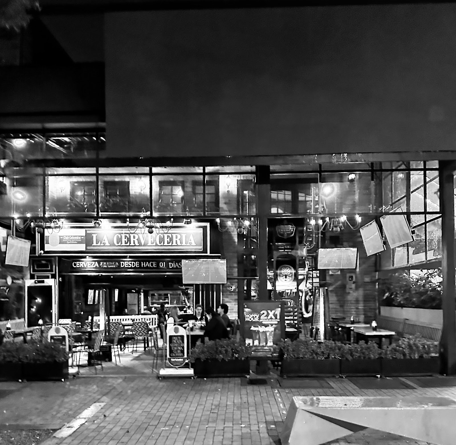 Zona Rosa un viernes por la noche — Bogotá