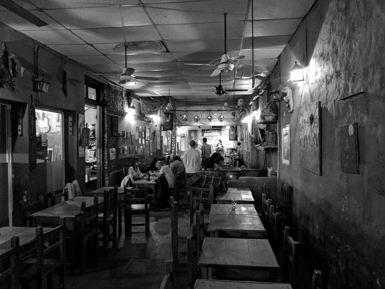 La Peña del Colorado — folklore sin turistas — Buenos Aires