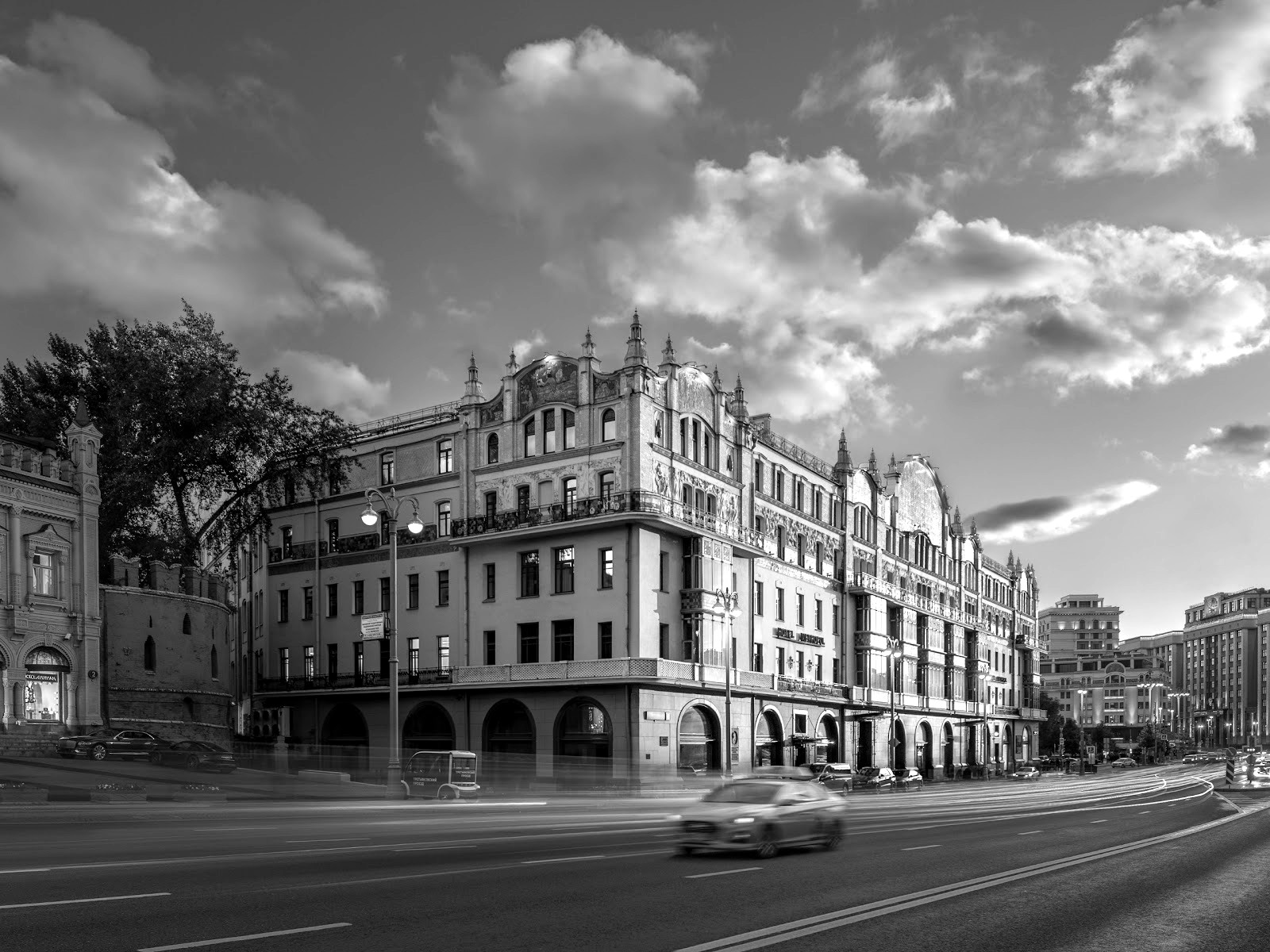 Hotel Metropol — 1905, frente al Kremlin — Moscú