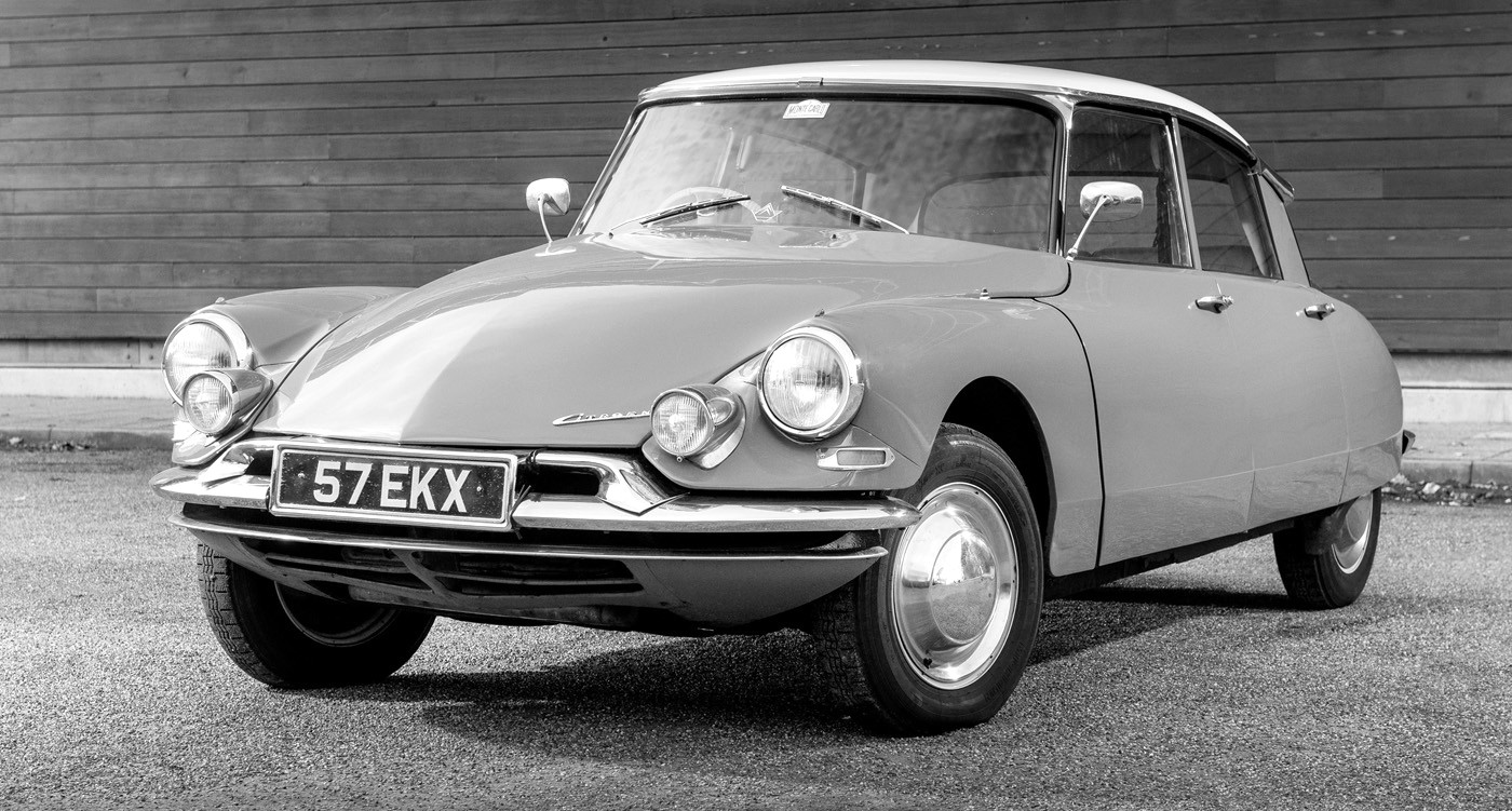 DS / R4 — el estilo francés tiene motor — París