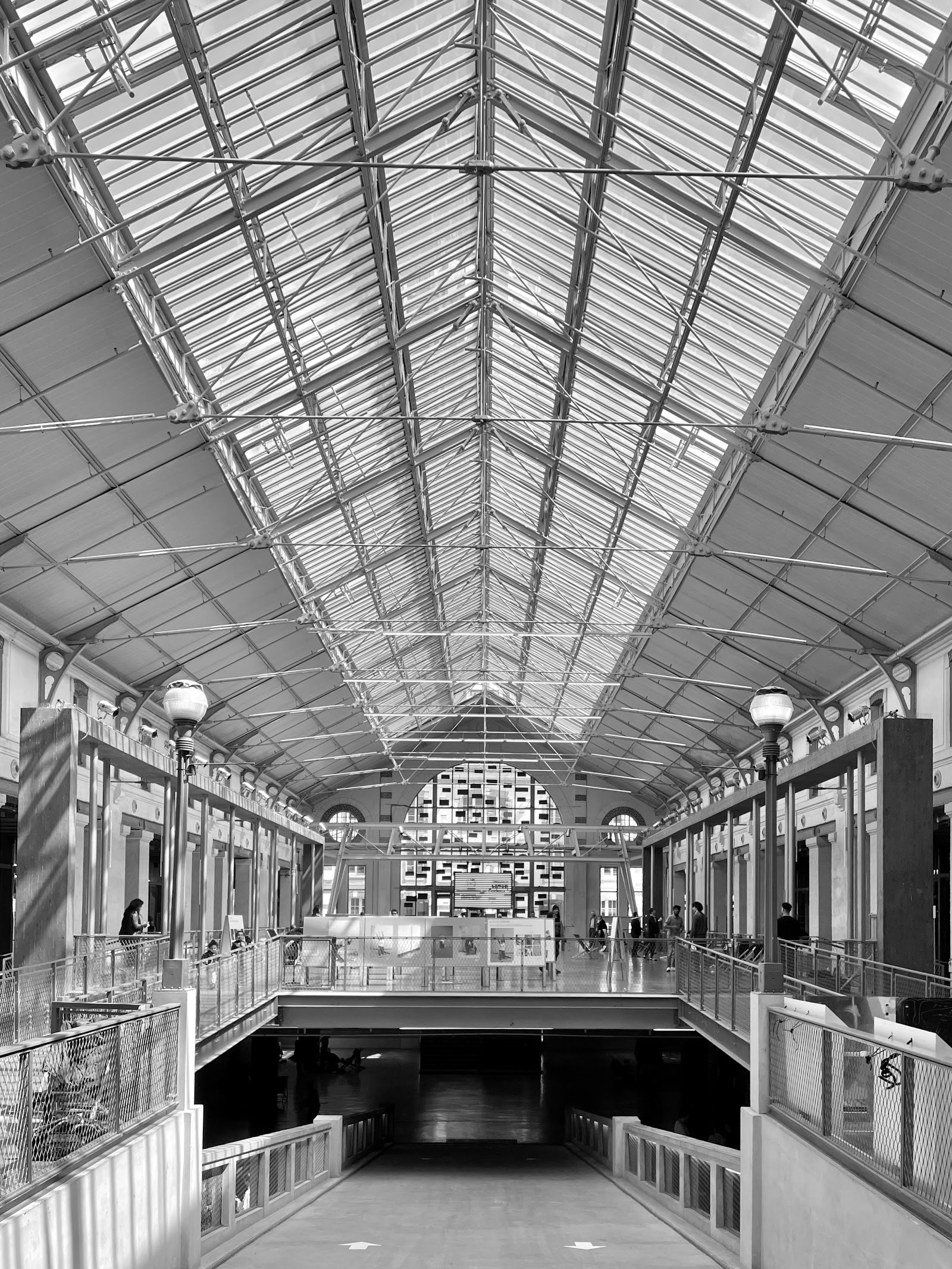 Le 104 — arte y barrio en el XIX — París