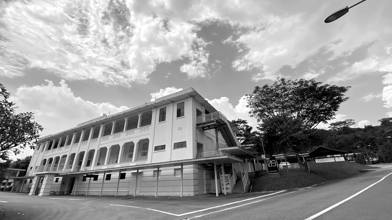 Gillman Barracks — galerías en cuarteles coloniales — Singapur